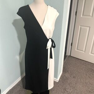Great Condition, Black & White Dress. Small